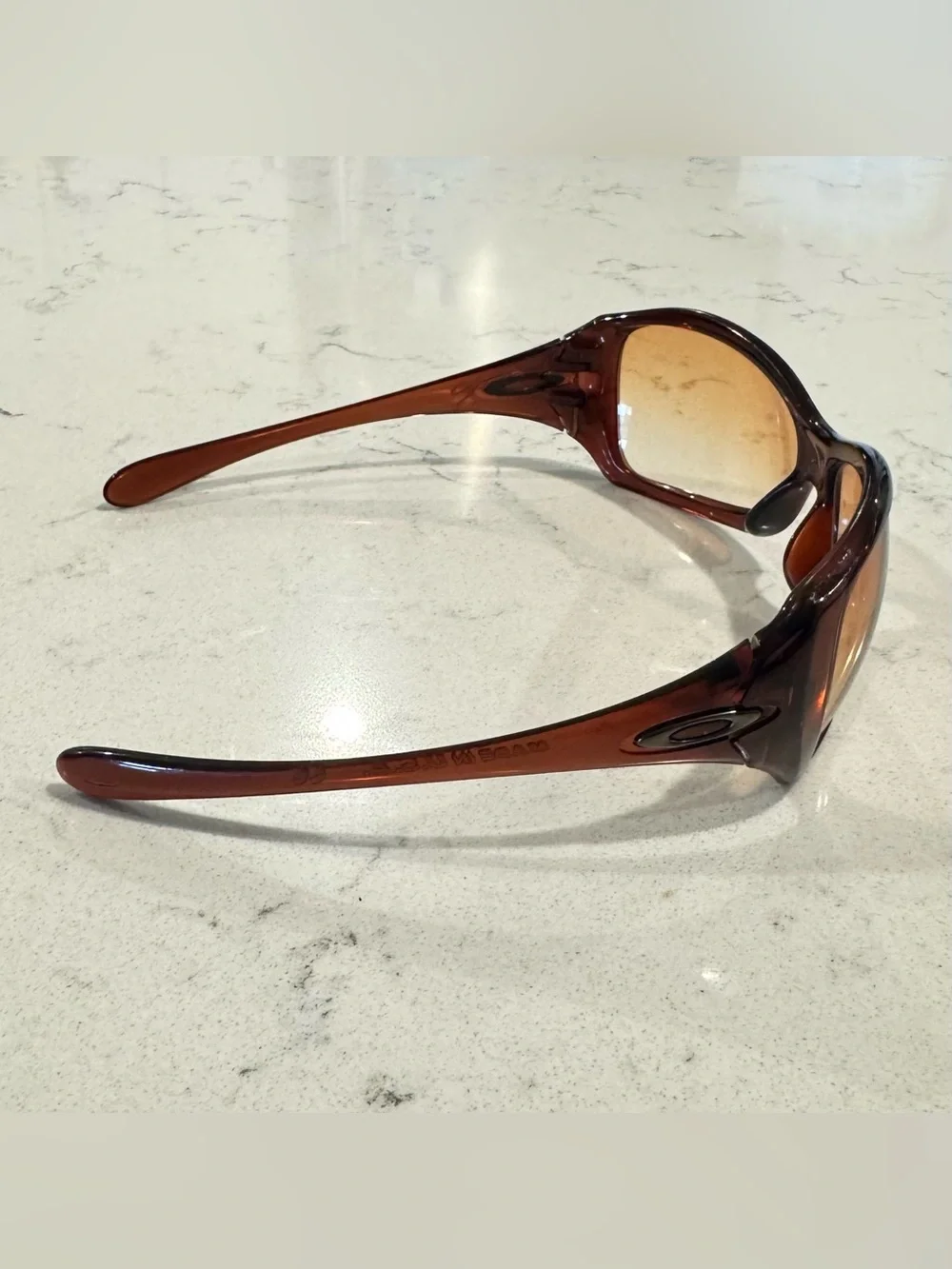 Vintage Oakley Women’s Grapevine Rust Brown Frame Gradient Lenses Y2K